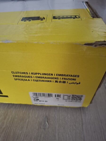 Vand doua chituri de ambreiaj noi