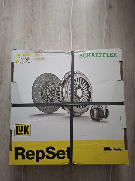 Vand doua chituri de ambreiaj noi